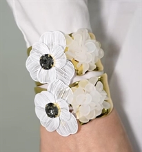 dolman bijoux narciso bracciale rigido fiori bianchi 2026