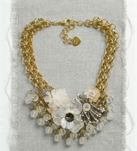 dolman bijoux girocollo a catena+composizione floreale narciso